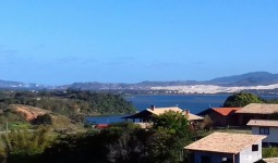 Apartamentos completos com vista para a Lagoa de Ibiraquera para 4 a 6 pessoas