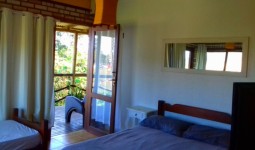Apartamentos completos com vista para a Lagoa de Ibiraquera para 4 a 6 pessoas