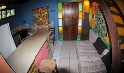 Casa 2 quartos para 4/6 pessoas, à 1800 mts da Praia.!